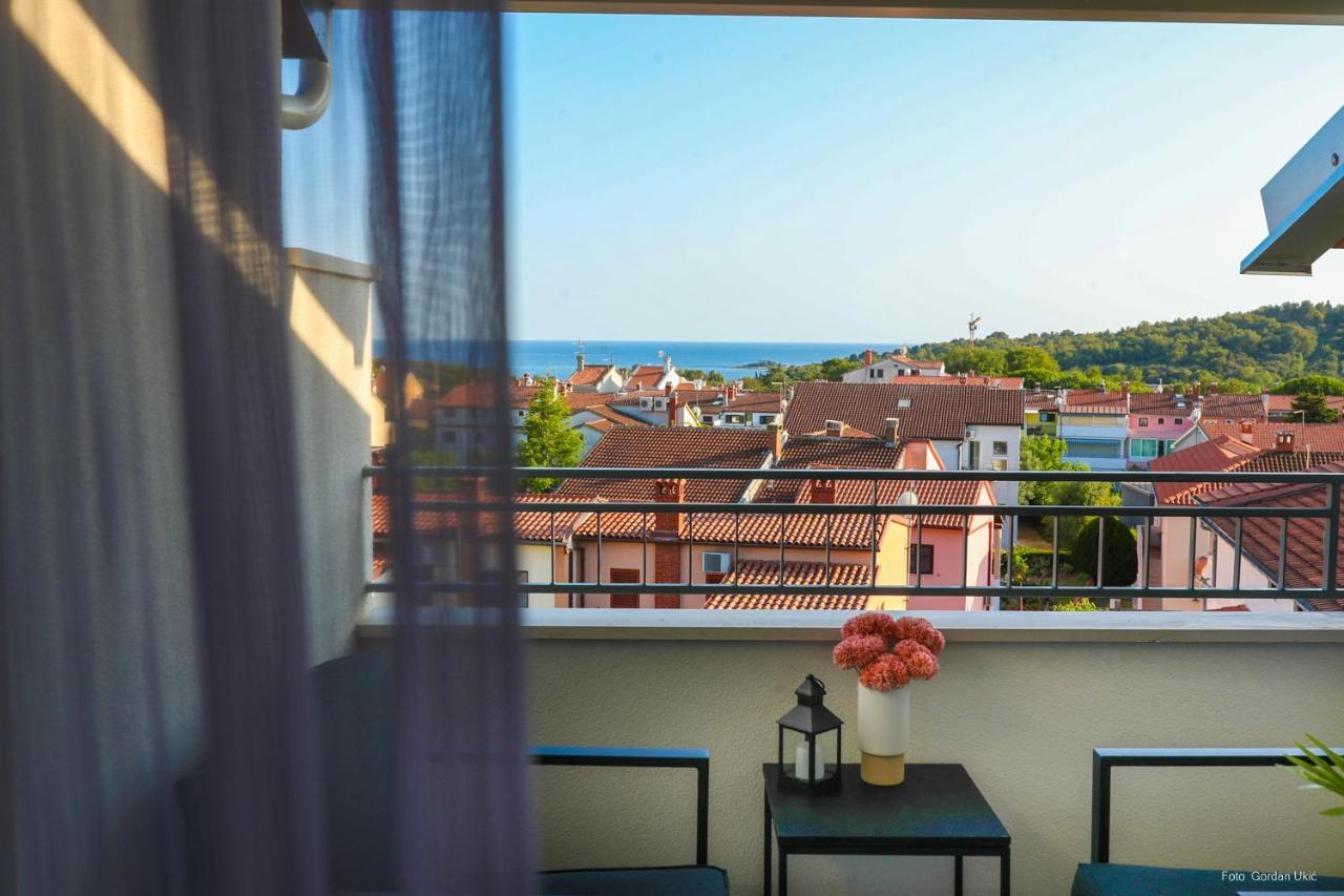 Blue Sky Apartment Rovigno Esterno foto